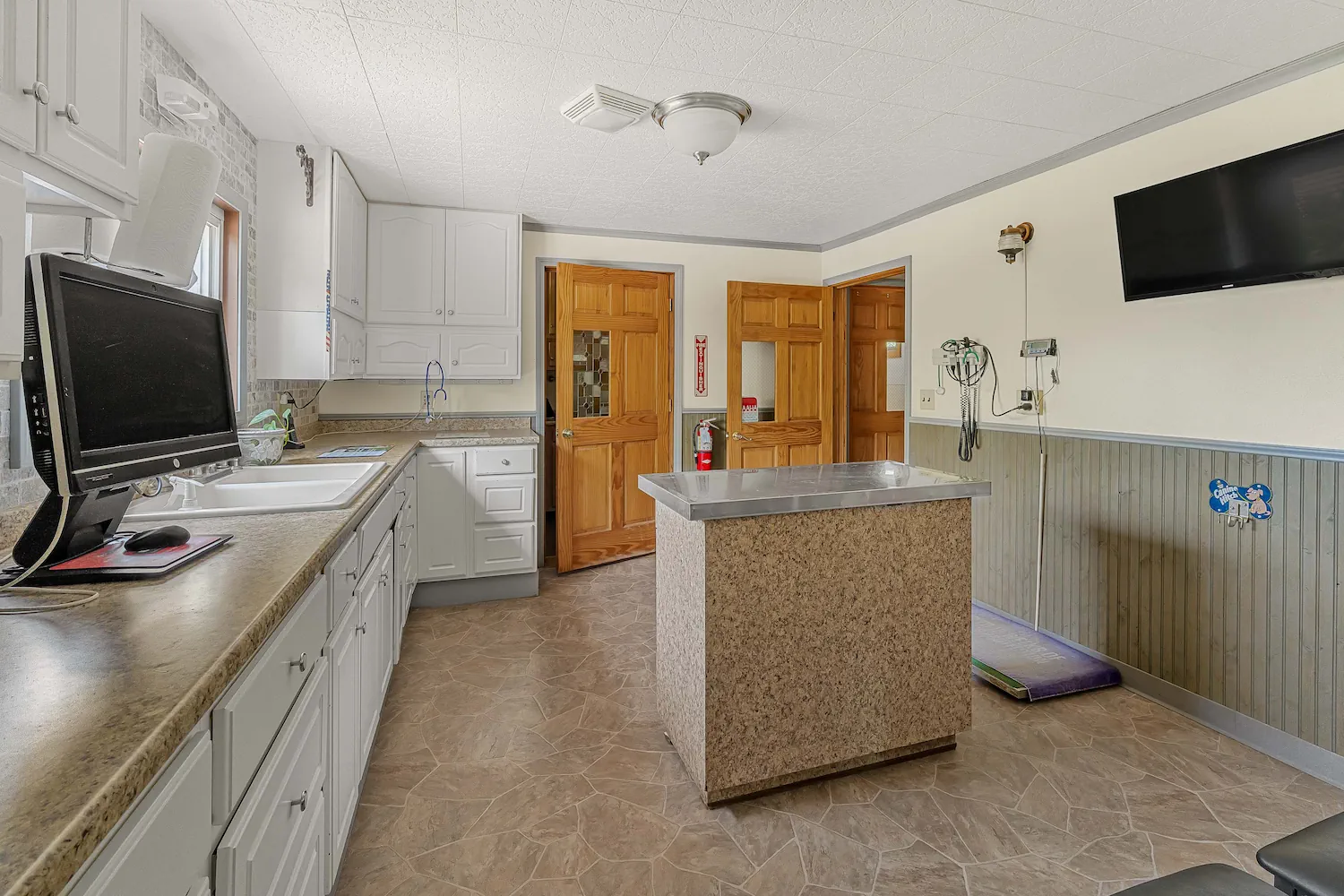 Wellsville Veterinary Hospital Interior Image