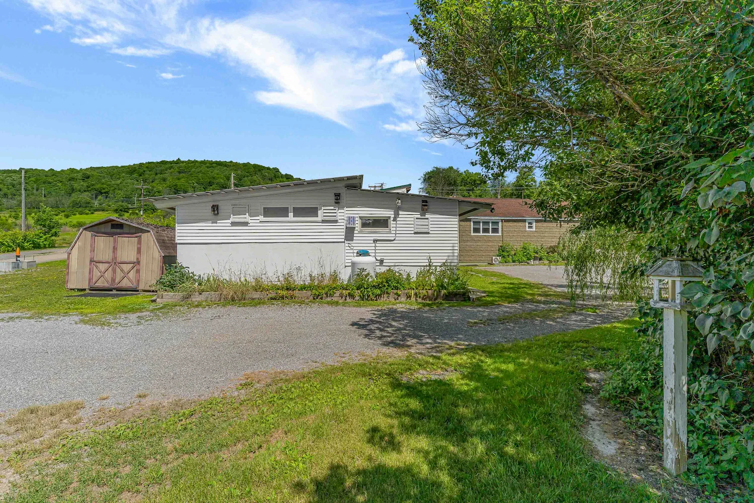 Wellsville Veterinary Hospital Exterior Image