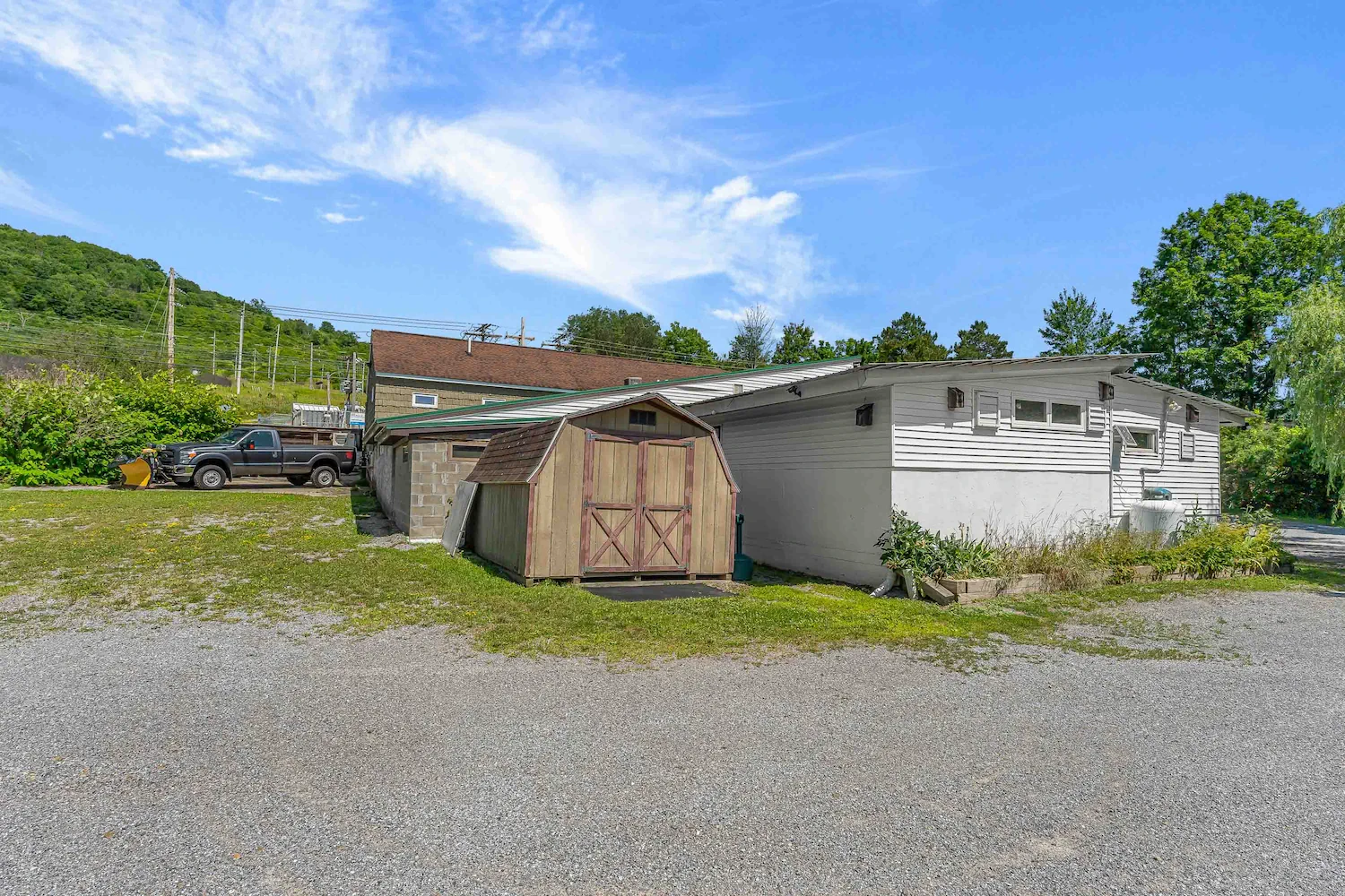 Wellsville Veterinary Hospital Exterior Image