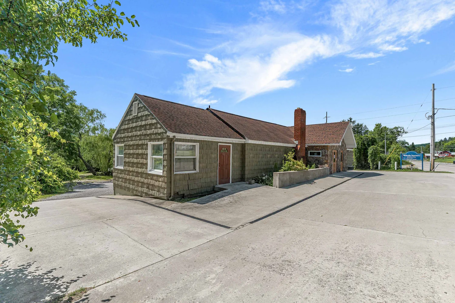 Wellsville Veterinary Hospital Exterior Image