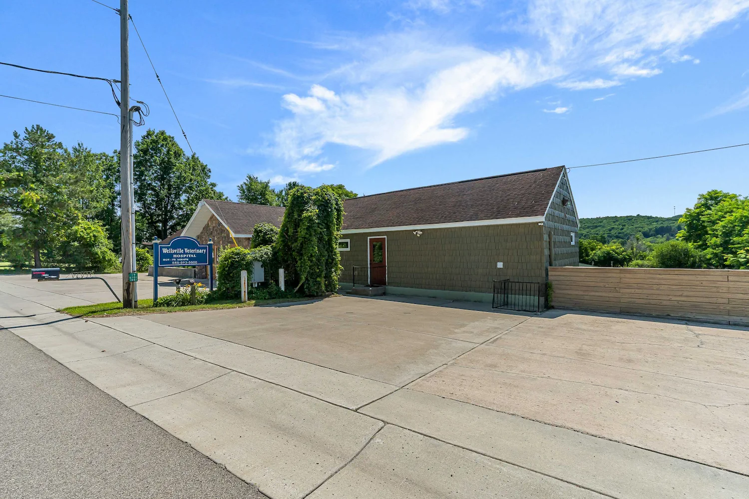 Wellsville Veterinary Hospital Exterior Image